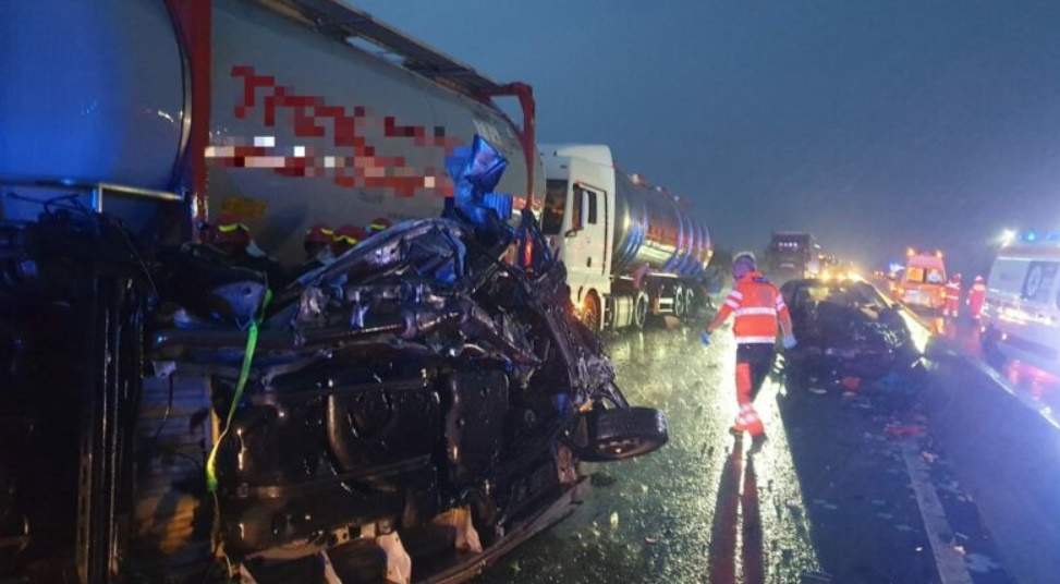 Accident violent cu trei mașini pe DN 5 București-Giurgiu. Traficul rutier este blocat în aceste momente / FOTO