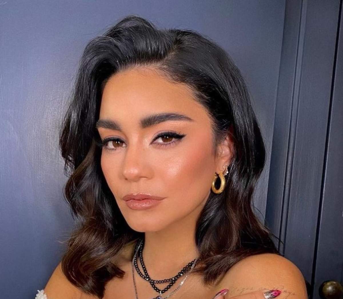 Vanessa Hudgens, machiată