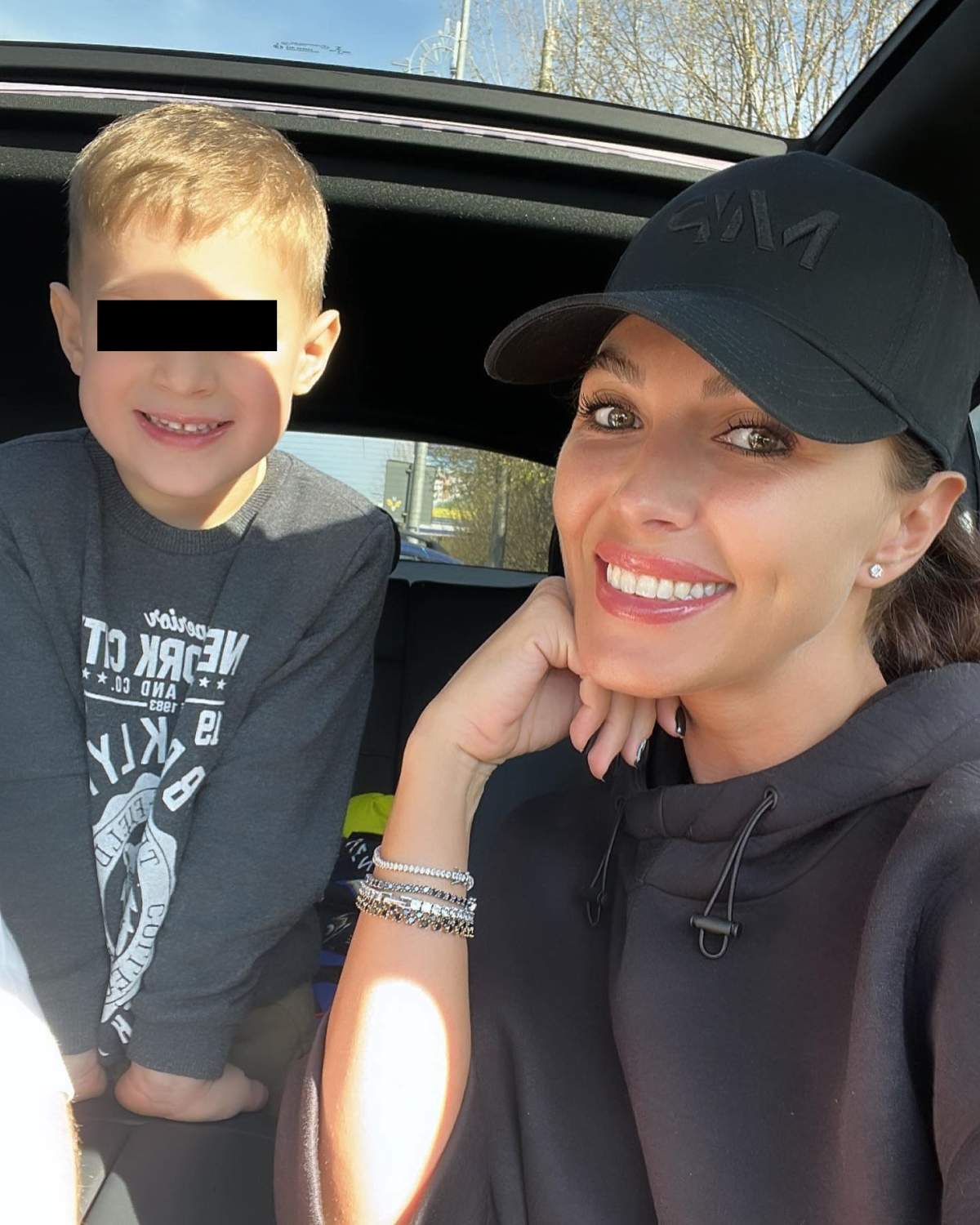 Cu cine seamănă Zian, fiul Ilincăi Vandici. Cum arată cel mic la patru ani Cu cine seamănă Zian, fiul Ilincăi Vandici. Cum arată cel mic la patru ani