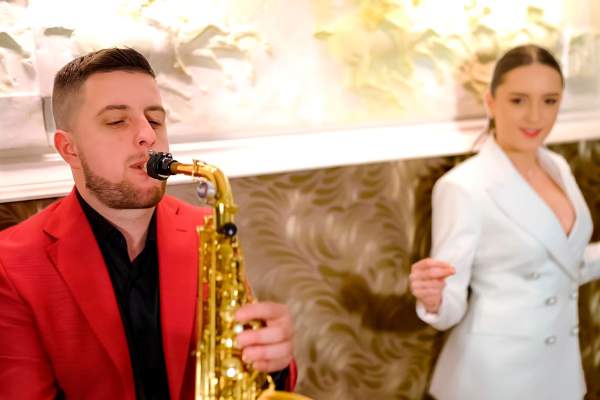 Saxofonistul lui Carmen de la Sălciua, bătut cu bestialitate. Ce s-a întâmplat: ‘’Nu se aștepta nimeni la așa ceva’’