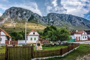 Satul din România care arată ca în Elveția. Nu ai auzit de el, dar străinii se bat să-l viziteze