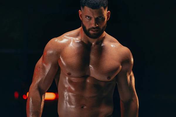 Cine este Florin Munteanu, românul care va juca în serialul “Vikingii” sezonul 3: “Sunt foarte mândru”