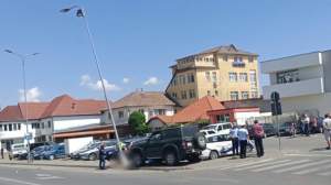 Accident mortal în Sibiu. Doi pietoni au fost loviți de o mașină pe trotuar. Unul dintre ei a decedat / FOTO