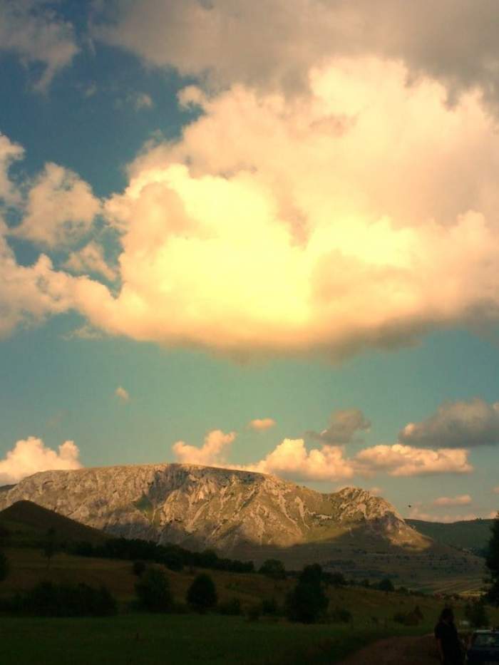 Satul din România în care soarele răsare de două ori! Este unic ce vei vedea aici / FOTO