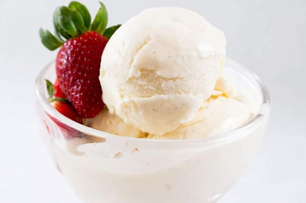 Rețetă de înghețată cu vanilie. Un desert delicios pentru zilele călduroase