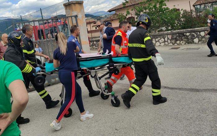 O mașină fără șofer a omorât un copil de 4 ani, în Italia. Autovehiculul a lovit alți cinci copiii care se jucau în curtea unei grădinițe / FOTO