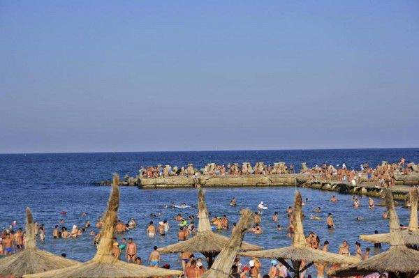 Stațiunea din România, cea mai ieftină! Plajă, mare și distracție, cu bani puțini! Aici orice român își permite un concediu / FOTO