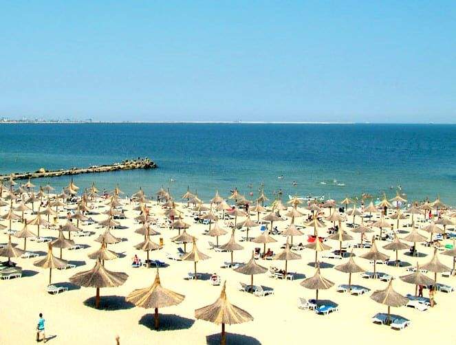Stațiunea din România, cea mai ieftină! Plajă, mare și distracție, cu bani puțini! Aici orice român își permite un concediu / FOTO