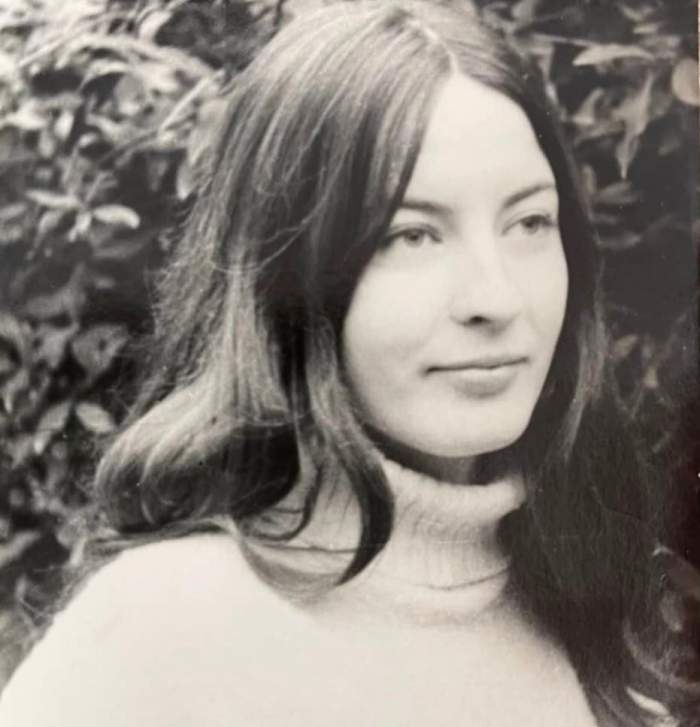 Cum arăta Maria Dragomiroiu în adolescență. Imagini rare rare cu artista de la 17 ani / FOTO