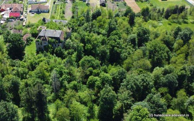 Cel mai înspăimântător castel al grofilor, din nou în patrimoniul României. Locul cu o istorie a morții încă dă fiori trecătorilor / FOTO