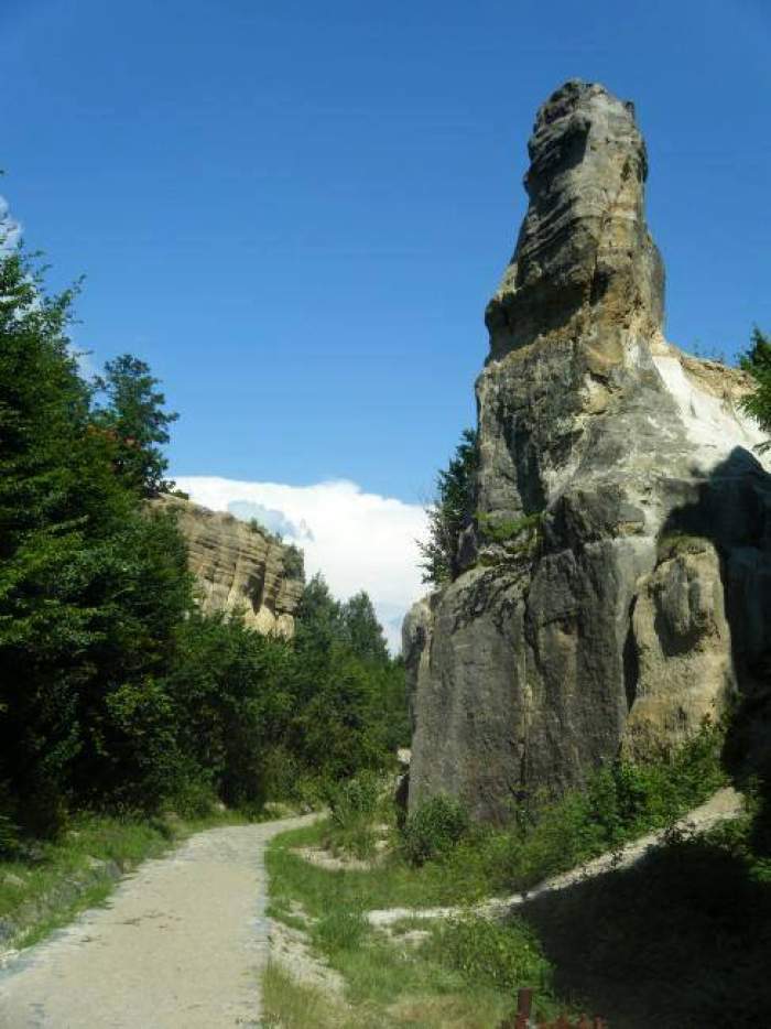 Locul din România unde se află "Grădina Zmeilor". Aici se spune că stâncile "prind viață". Ce găsești când ajungi / FOTO