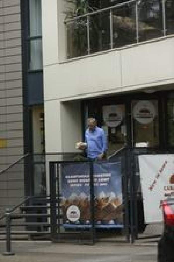 Mircea Rednic a blocat o întreagă bandă de circulație. Motivul pentru care a recurs la acest gest te va lăsa fără cuvinte / PAPARAZZI