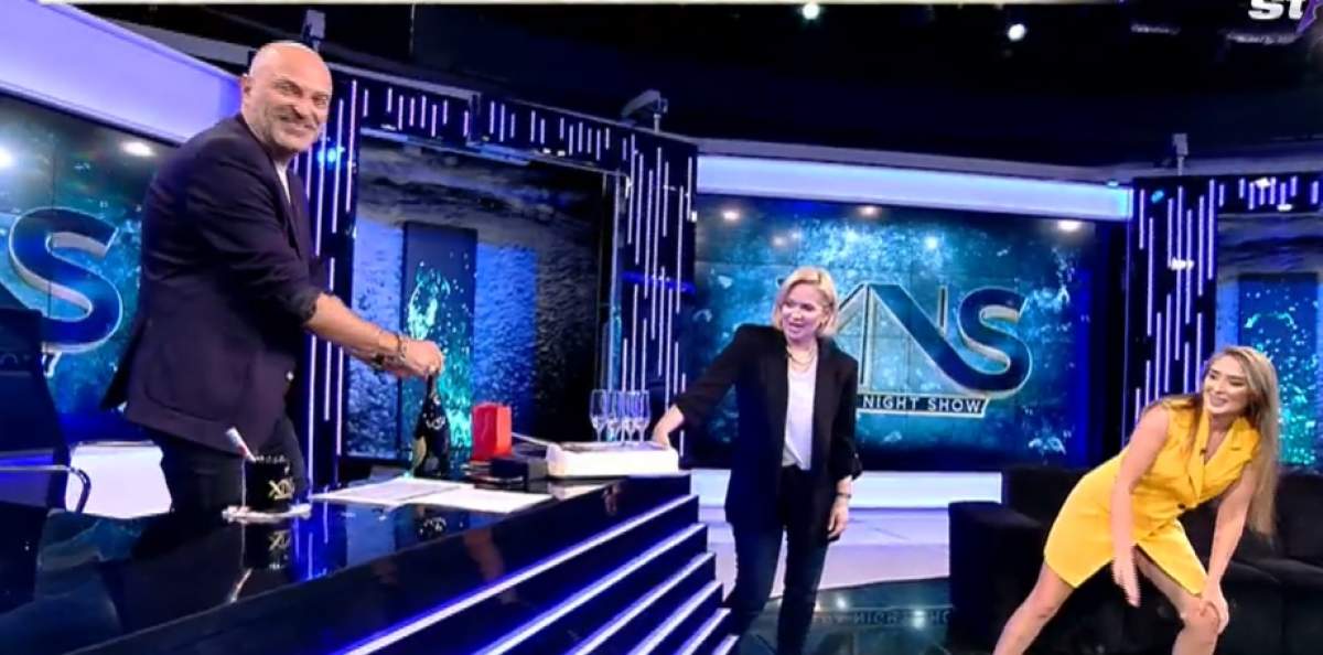 Dan Capatos își sărbătorește ziua de naștere. Prezentatorul Xtra Night Show, surprins cu șampanie și tort în direct