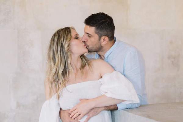 Laura Cosoi, mesaj emoționant pentru soțul ei, după 10 ani de relație. Cei doi se pregătesc  să devină părinți pentru a treia oară: „Ești iubirea mea toată” / FOTO
