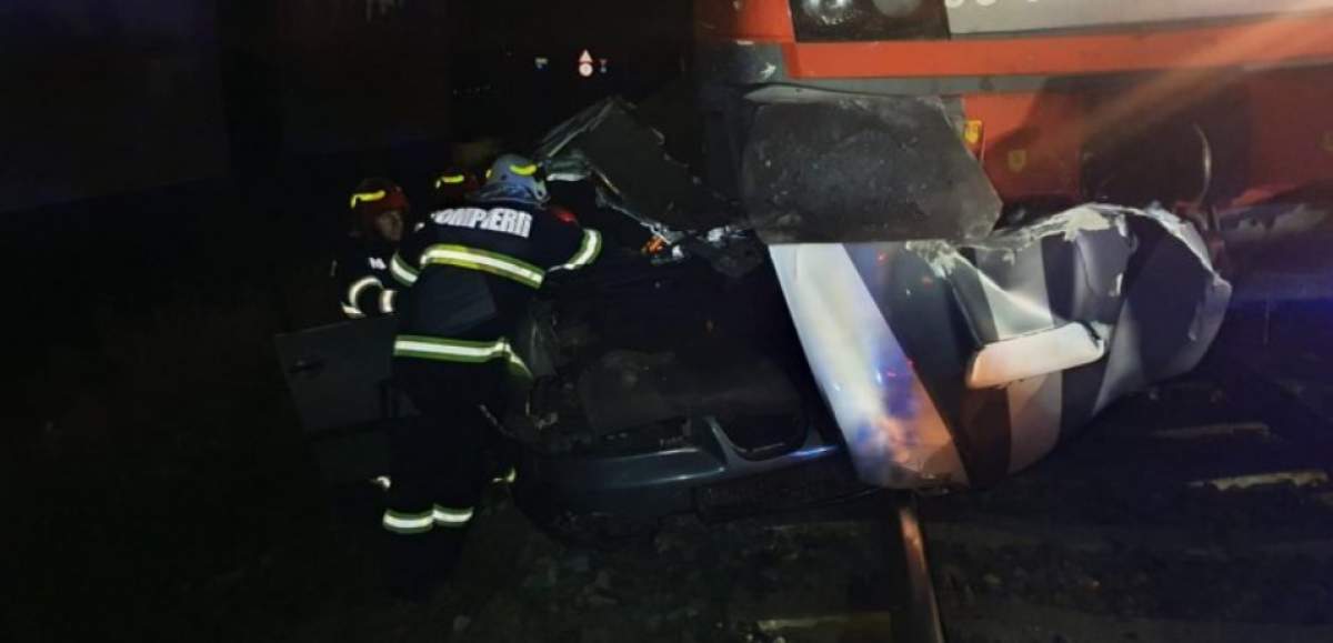 Accident deosebit de grav în Satu Mare. Un tânăr de 19 ani a murit pe loc, fiind prins sub locomotiva unui tren / FOTO