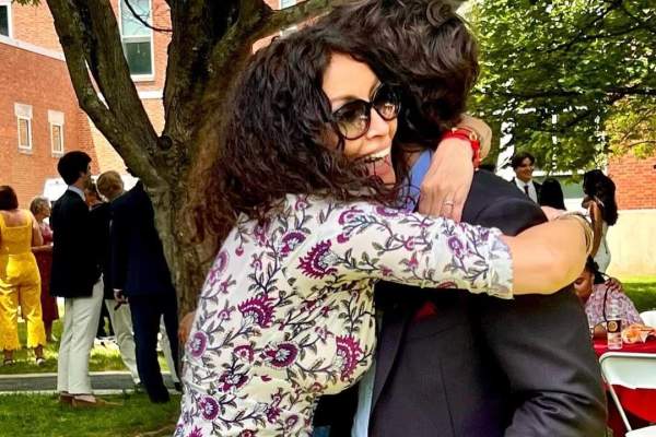 Ayan Schwartzenberg, fiul Mihaelei Rădulescu, a absolvit liceul în SUA: „Sunt nebunește de mândră” / FOTO