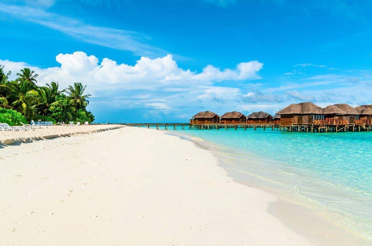 Cât costă o vacanță în Maldive. Destinația preferată a vedetelor din România