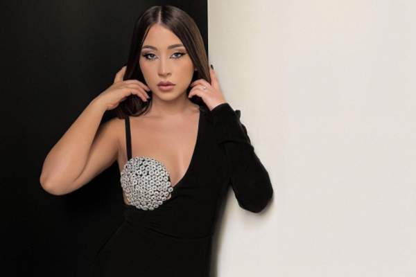 Nicole Cherry, cu lacrimi în ochi. Confesiuni dureroase despre moartea bunicii: ”Nu a apucat să mă vadă în postura de mamă”