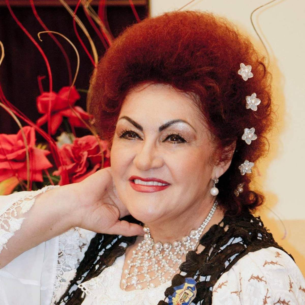 Elena Merișoreanu, din nou pe mâna medicilor. Interpreta ajunge iar pe masa de operație Elena Merișoreanu, din nou pe mâna medicilor. Interpreta ajunge iar pe masa de operație