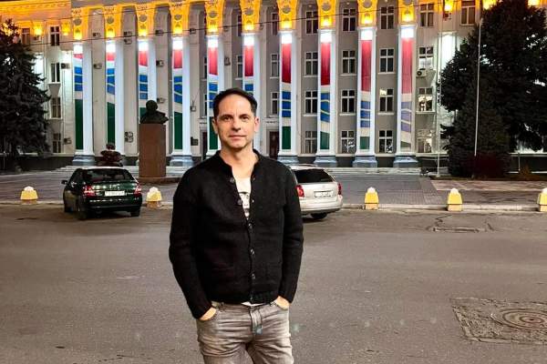 „I-am nășit pe toți. Eu am adus maneliștii la TV”. Dan Negru, dezvăluiri despre începuturile carierei