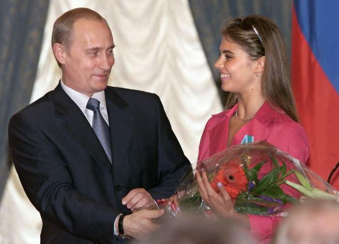 Vladimir Putin urmează să devină tată din nou, la 70 de ani. Presupusa lui iubită, Alina, ar fi însărcinată pentru a treia oară