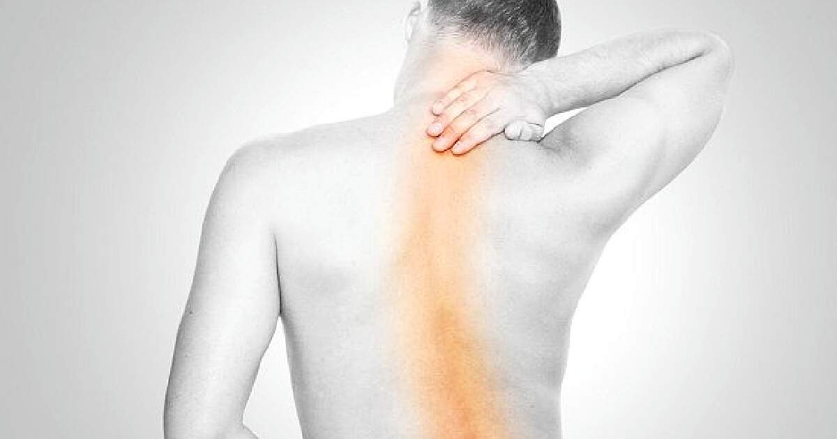 Cancerul rar care are ca principal simptom durerea de spate. La ce mai trebuie sa fii atent