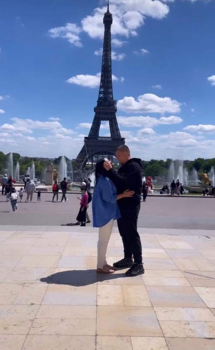 Mihai Zmărăndescu a cerut-o în căsătorie pe partenera lui, Alexandra. Evenimentul a avut loc la Paris / FOTO