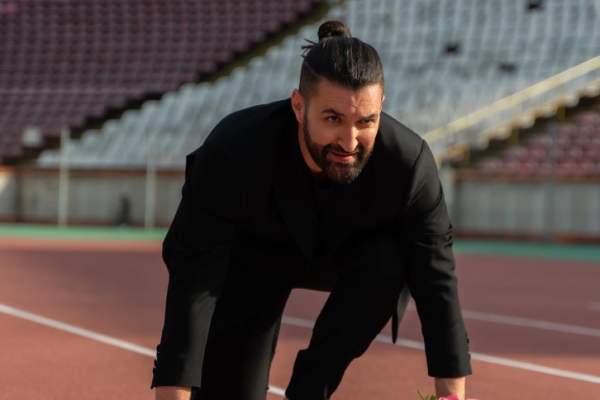 Ce bea Smiley în fiecare dimineață pe stomacul gol. Artistul nu renunță niciodată la acest truc