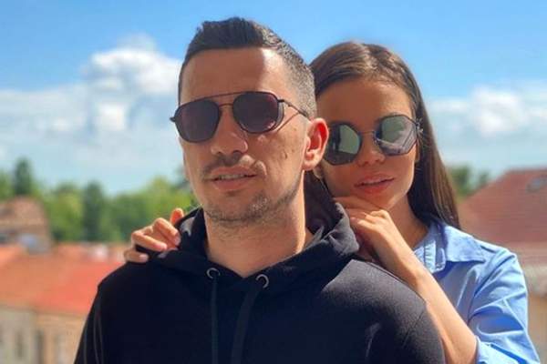 „Părinții spirituali ai copilului nostru...” Flick și Denisa Filcea au ales nașii de botez pentru bebelușul lor