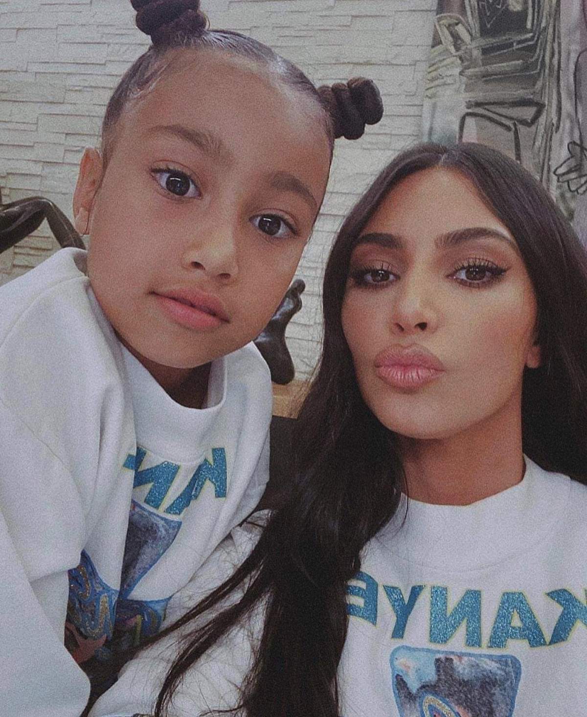 Kim Kardashian își sărbătorește fiica, North West. Ce mesaj emoționat i-a transmis copilei: “Nu e nimeni ca tine”