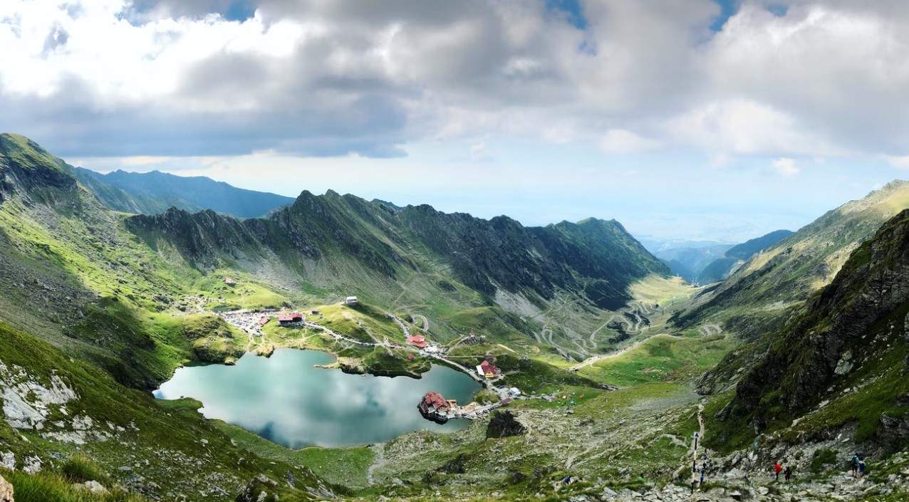 Locul din România perfect pentru cel mai bun selfie! Cinci destinații de vis, cu panorame spectaculoase. Ai știut de ele? / FOTO