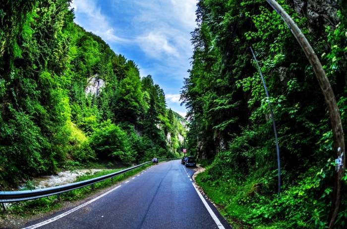 Cinci stațiuni montane foarte aproape de București. Ajungi imediat și prețurile sunt mici / FOTO