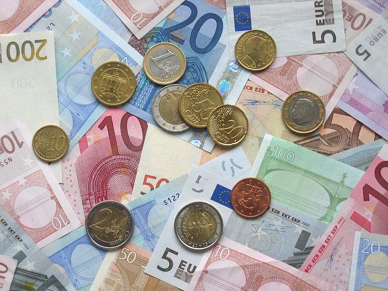 Mai avem de așteptat până folosim moneda euro! România nu îndeplinește nicio condiție pentru a trece la moneda unică