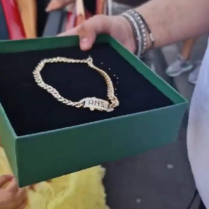 Cât costă bijuteria pe care Tzancă Uraganu i-a făcut-o cadou fiicei sale. Anais a împlinit astăzi patru ani