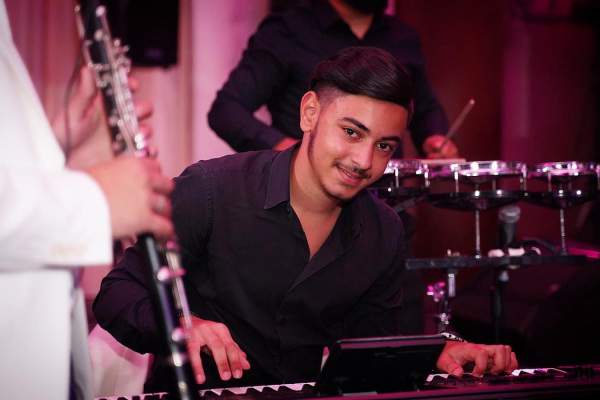 Singura fotografie pe care a postat-o Dani Stoian de la nunta tatălui său, Florin Salam. S-a afișat cu soția lui / FOTO