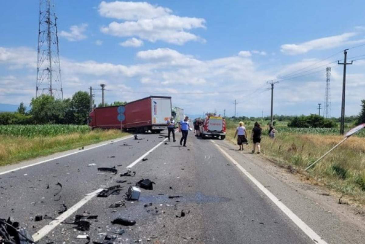 Accident deosebit de grav în Lugoj! Un bărbat a murit pe loc și alte patru persoane au fost grav rănite / FOTO