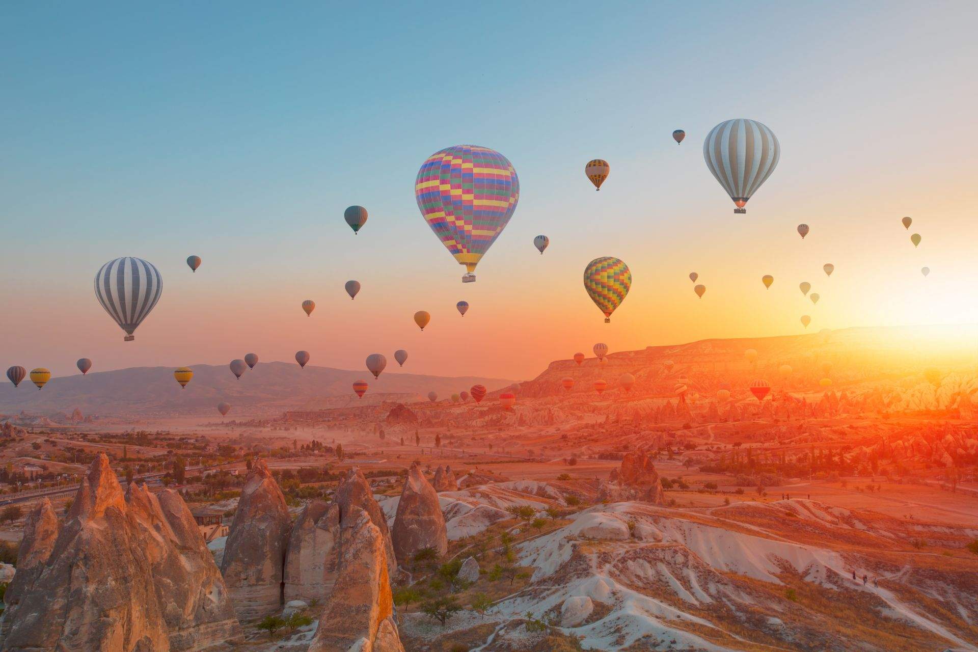 Cât costă o vacanță în Cappadocia. Mai multe vedete din showbiz au fost cerute în căsătorie aici / FOTO