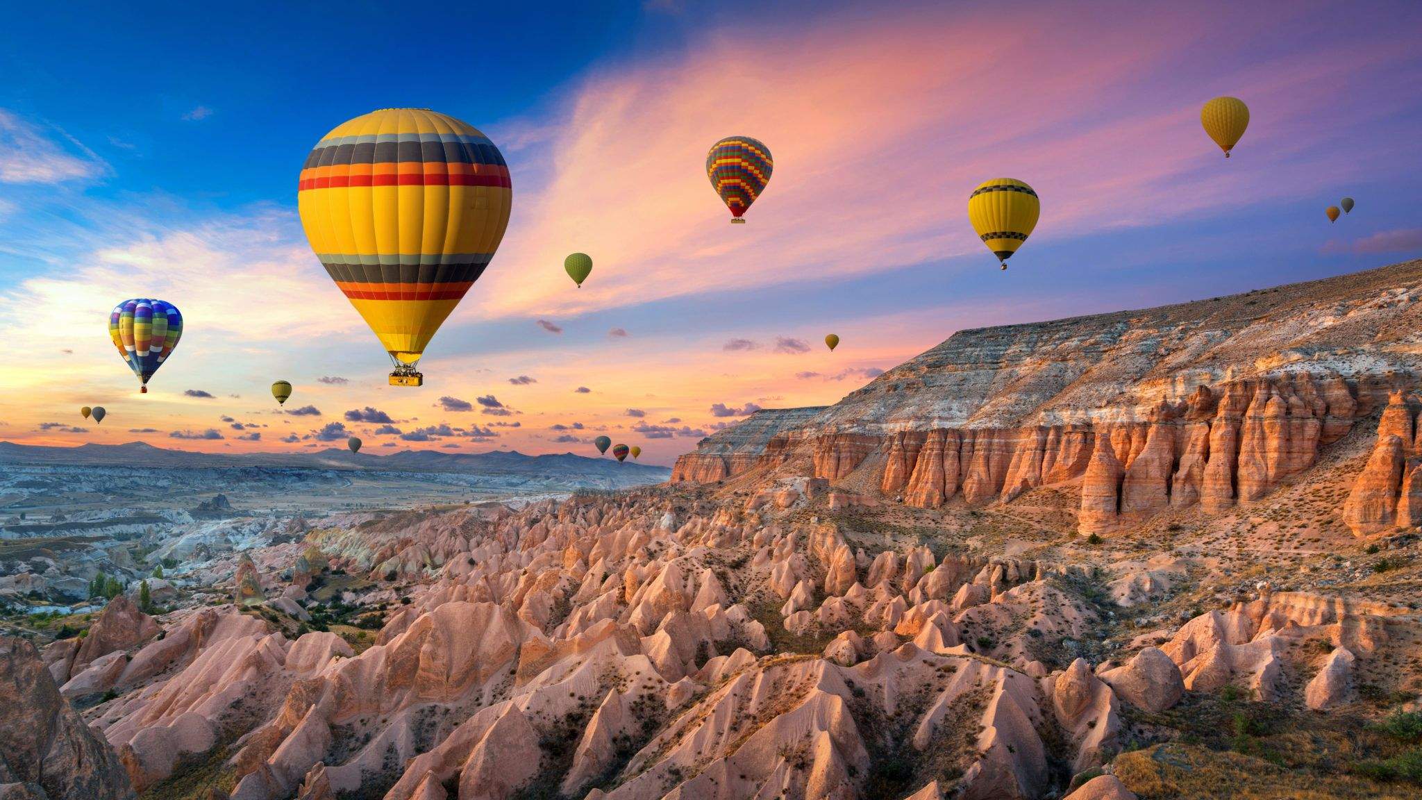 Cât costă o vacanță în Cappadocia. Mai multe vedete din showbiz au fost cerute în căsătorie aici / FOTO