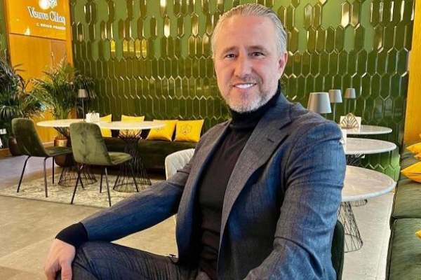 Ce salariu va avea Laurențiu Reghecampf la noua echipă. Suma fabuloasă pe care o va câștiga antrenorul la Neftchi Baku