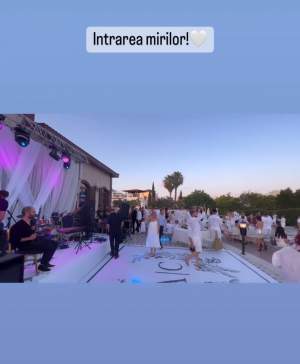 Ce ținute au purtat Armin Nicoară și Claudia Puican la nunta lor din Turcia. Au ales și un dress code pentru invitați / FOTO