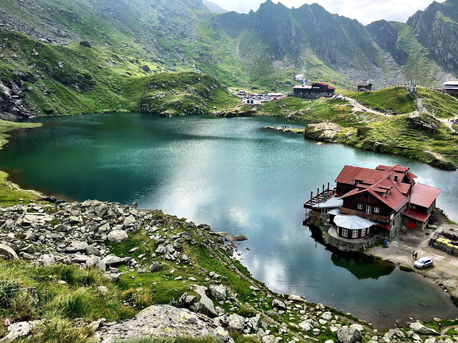 Cele mai răcoroase locuri din România pe timp de vară. Numai bune de vizitat în vacanța de vară / FOTO