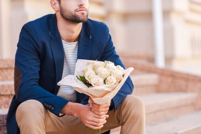 Vrei să oferi un buchet de flori? La ce reguli de bune maniere trebuie să ai grijă