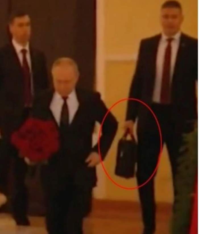 Colonelul Vadim Zimin, persoana care îi duce valiza nucleară lui Vladimir Putin, a fost găsit împușcat. Este internat la terapie intensivă