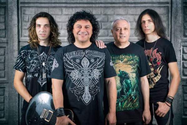 Scandal după moartea lui Leluț Vasilescu, toboșarul trupei Compact. Adrian “Coco” Tinca este revoltat: “N-are inimă. O să îi aibă pe conștiință”