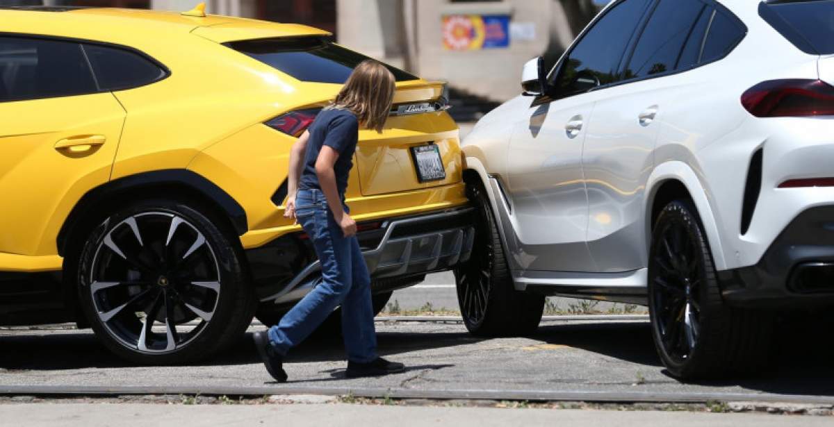 Cât costă mașina Lamborghini pe care fiul lui Ben Affleck, Samuel, a lovit-o