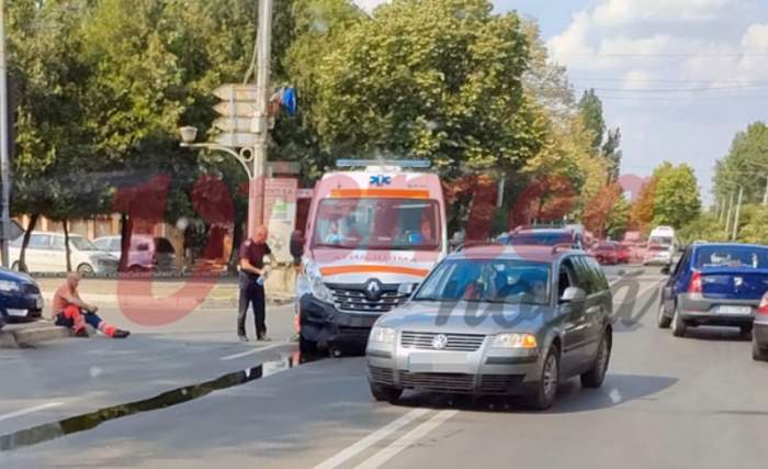 Un copil de 14 ani a fost călcat de mașină, în Vaslui. Ambulanța chemată la locul tragediei a făcut accident, pe drum