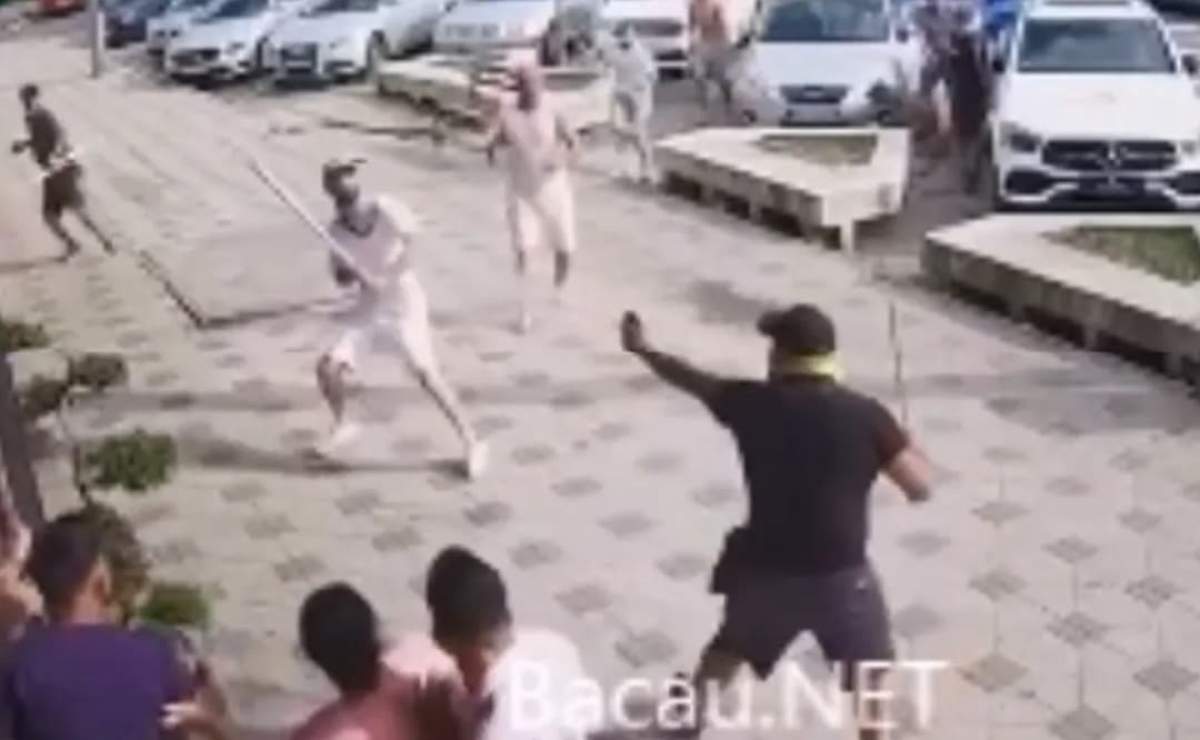 Incident tragic în Bacău. Bătaie cu bâte, arme, săbii, bolovani și spray paralizant / FOTO