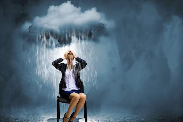 Zodiile care trăiesc într-o continuă suferință în luna iunie. Ce le-au prezis astrele