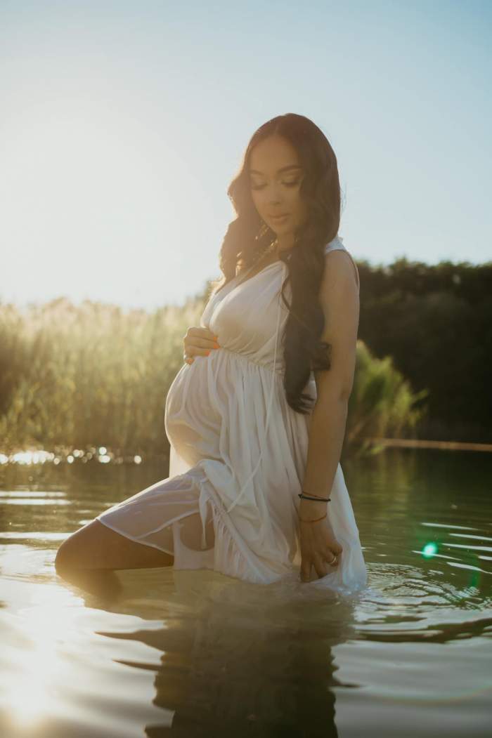 Cum arată Vlăduța Lupău însărcinată în luna a 8-a. Imagini de senzație cu burtica de gravidă / FOTO