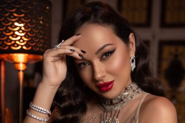 Cum arată Vlăduța Lupău însărcinată în luna a 8-a. Imagini de senzație cu burtica de gravidă / FOTO